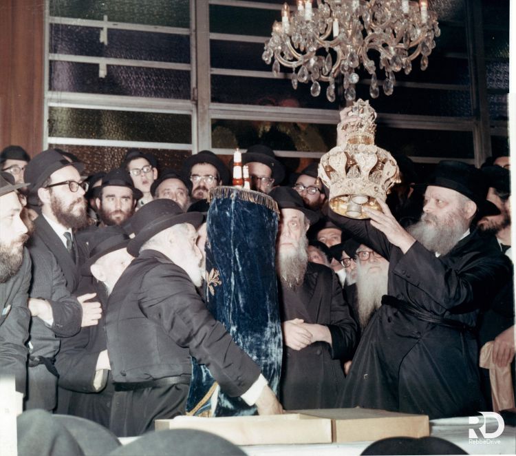 שבעים ושתיים שנות מנהיגות, לדור הגאולה